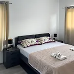 4 Bedroom Gorgeous In *