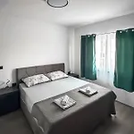 4 Bedroom Gorgeous In Дом отдыха *