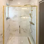 4 Bedroom Gorgeous In *